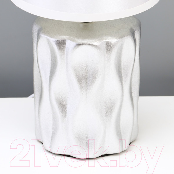 Изображение товара Прикроватная лампа Risalux Мюриэль 10229357 (серебро)