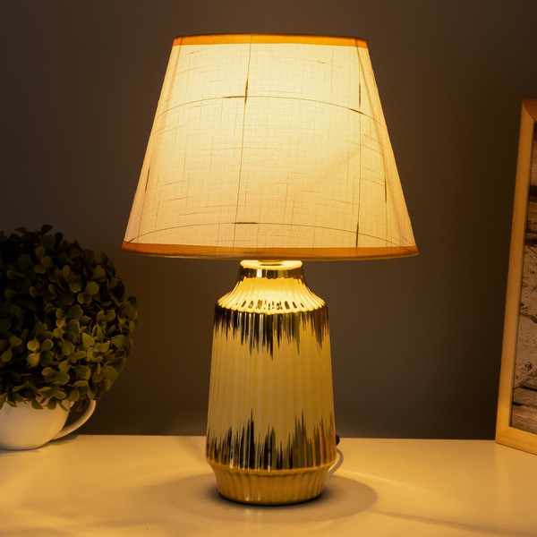 Изображение товара Прикроватная лампа Risalux Нереа 10418647 (бежевый/золото)