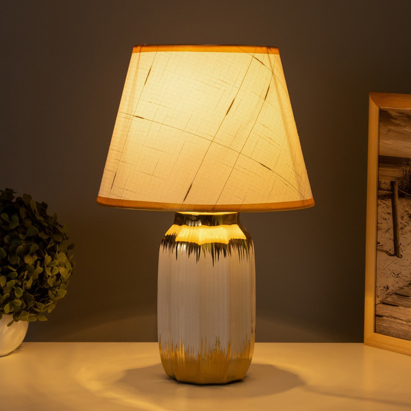 Изображение товара Прикроватная лампа Risalux Мартина 10418651 (белый/золото)