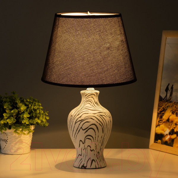 Изображение товара Прикроватная лампа Risalux Власта 9884105 (белый/черный)