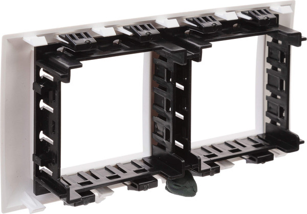 Изображение товара Рамка для выключателей и розеток DKC Avanti 4400914 (белый)