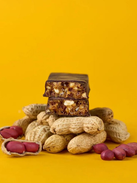 Изображение товара Набор протеиновых батончиков MAMAPAPA Мягкий грильяж с арахисом в темной глазури (24x40г)