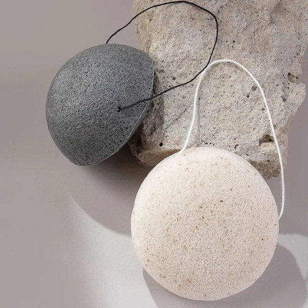Изображение товара Спонж для умывания Solomeya Konjac Sponge with Walnut с грецким орехом / 06-972