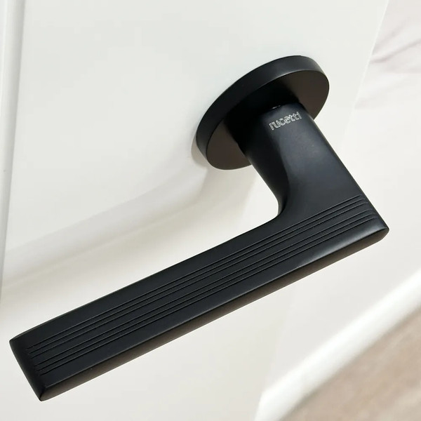 Изображение товара Ручка дверная Rucetti RAP 26 SLIM-R BL (черный)