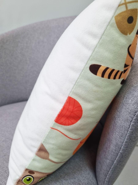 Изображение товара Подушка декоративная MATEX Fantasy. Коты и клубки / 31-161 (молочный/коричневый)