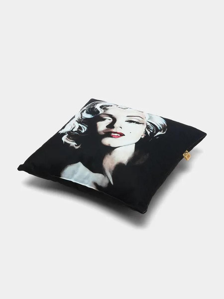 Изображение товара Подушка декоративная MATEX Fantasy. Монро на черном / 31-277 (черный/молочный)