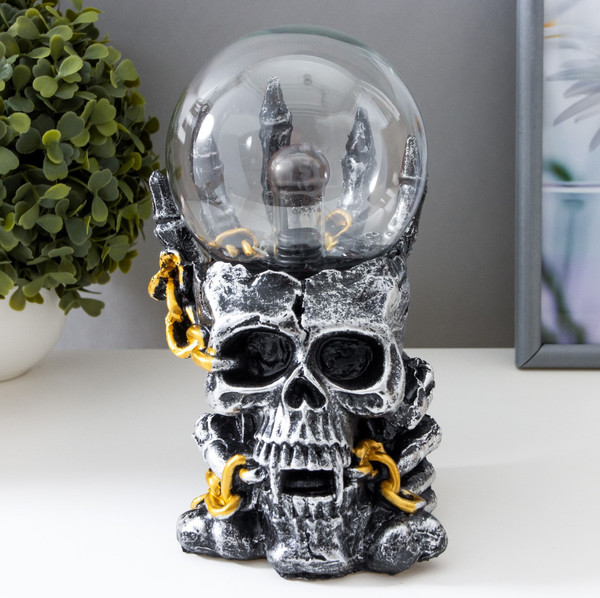 Изображение товара Декоративное освещение Risalux Плазменный шар Череп с цепью 1379705