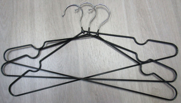 Изображение товара Вешалка для одежды ТерраТекстиль 04L Металлическая, прорезиненная (42см, черный)