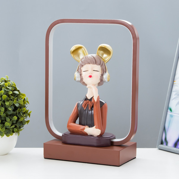 Изображение товара Декоративное освещение Risalux Девушка в наушниках 9330728 (коричневый)