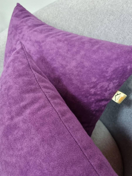 Изображение товара Подушка декоративная MATEX Velours / 30-638 (фиолетовый)