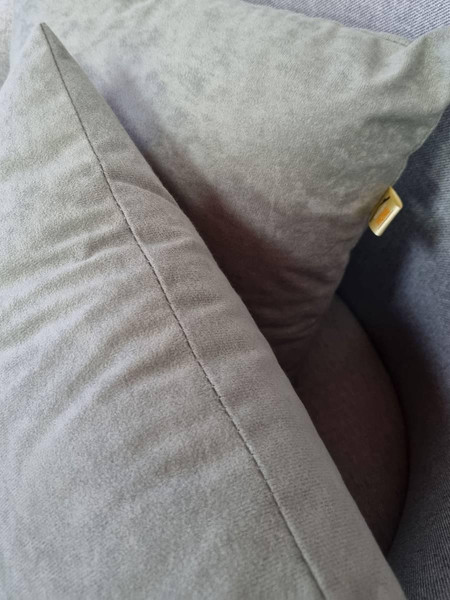 Изображение товара Подушка декоративная MATEX Velours / 57-154 (светло-серый)