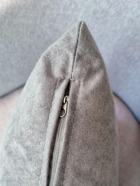 Изображение товара Наволочка декоративная MATEX Velours / 56-539 (серый)