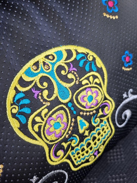 Изображение товара Подушка для автомобиля MATEX Черепа / 27-683 (желтый)