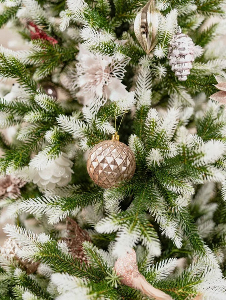 Изображение товара Ель искусственная National Tree Company Форест / ФОР/зл-бел-190 (190см)