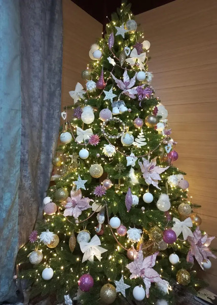 Изображение товара Ель искусственная National Tree Company Графская премиум / ГРАФ/ПР-210 (210см)