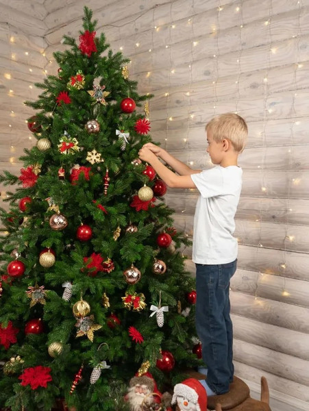 Изображение товара Ель искусственная National Tree Company Грация Премиум / ГР/ПР-210 (210см, 3D)