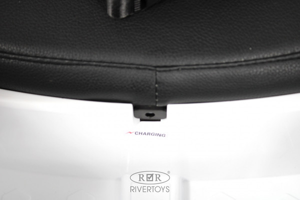 Изображение товара Детский автомобиль RiverToys K888PX (белый)