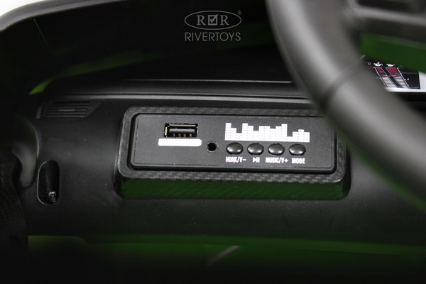 Изображение товара Детский автомобиль RiverToys K888PX (белый)