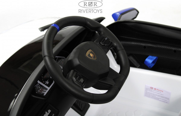 Изображение товара Детский автомобиль RiverToys K888PX (белый)