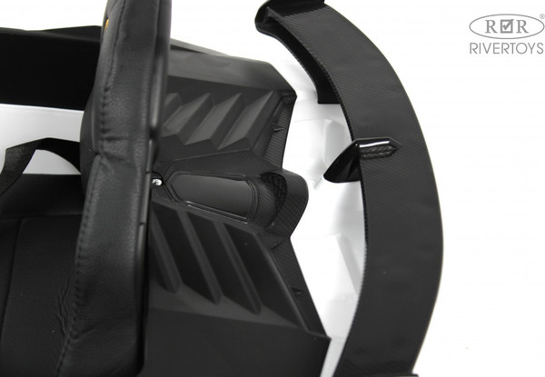 Изображение товара Детский автомобиль RiverToys K888PX (белый)