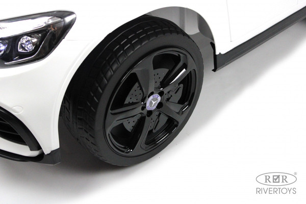 Изображение товара Детский автомобиль RiverToys X001XX (белый)