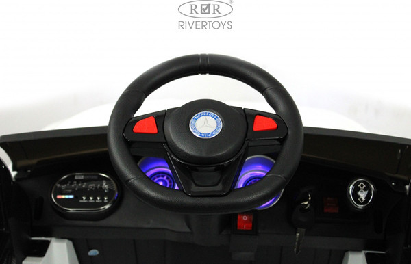 Изображение товара Детский автомобиль RiverToys X001XX (белый)