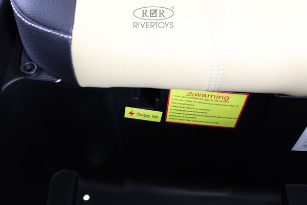 Изображение товара Детский автомобиль RiverToys E001EE (зеленый)