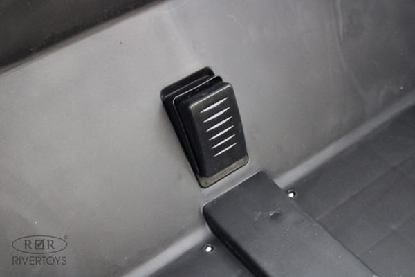 Изображение товара Детский автомобиль RiverToys E001EE (оранжевый)