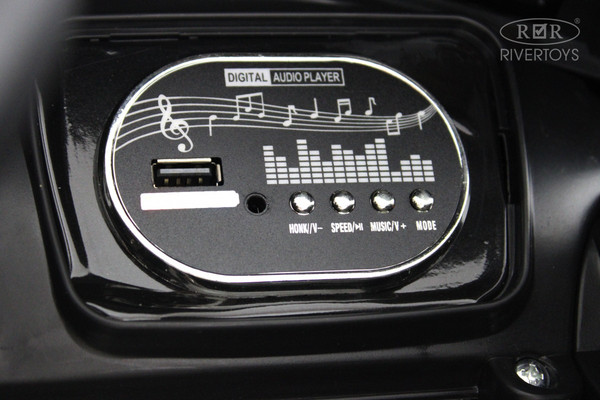 Изображение товара Детский автомобиль RiverToys М555БХ (черный глянец)