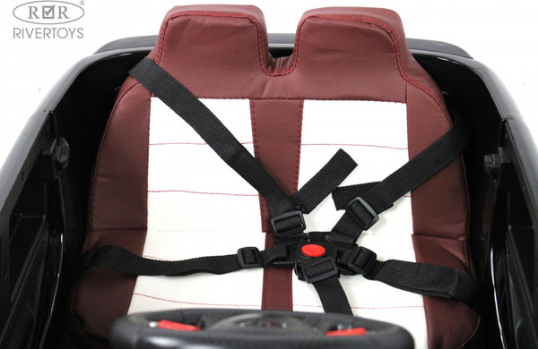 Изображение товара Детский автомобиль RiverToys М555БХ (черный глянец)