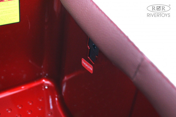 Изображение товара Детский автомобиль RiverToys F222FF (красный глянец)