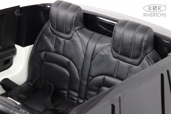 Изображение товара Детский автомобиль RiverToys Range Rover HSE 4WD / Y222YY (белый)