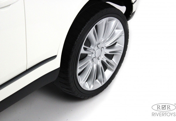 Изображение товара Детский автомобиль RiverToys Range Rover HSE 4WD / Y222YY (белый)