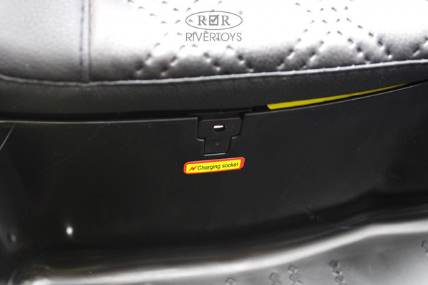 Изображение товара Детский автомобиль RiverToys K888AM (желтый)