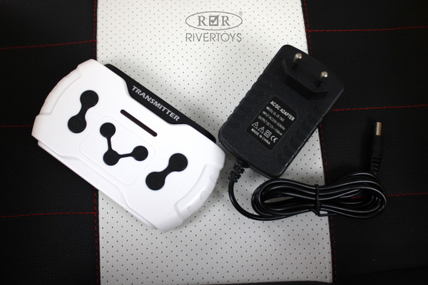 Изображение товара Детский автомобиль RiverToys G001GG (желтый)