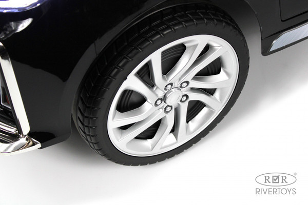 Изображение товара Детский автомобиль RiverToys K555AM (черный глянец)