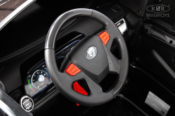 Изображение товара Детский автомобиль RiverToys K555AM (черный глянец)