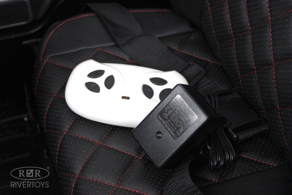 Изображение товара Детский автомобиль RiverToys Mercedes-Benz G63 / K999KK (черный глянец)