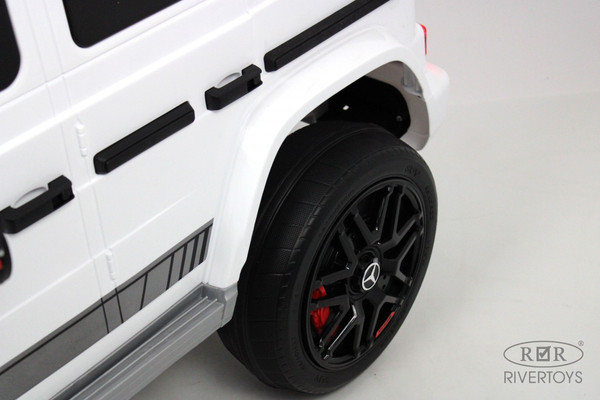 Изображение товара Детский автомобиль RiverToys Mercedes-Benz G63 4WD / K999KK (белый)