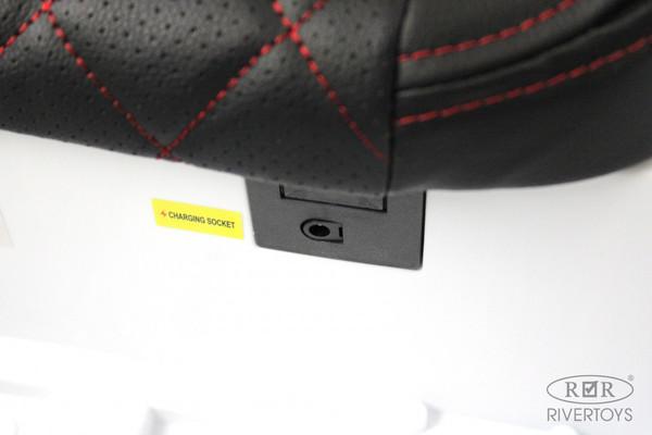 Изображение товара Детский автомобиль RiverToys Mercedes-Benz G63 4WD / K999KK (белый)