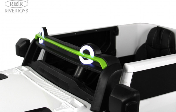 Изображение товара Детский автомобиль RiverToys М222БХ (белый)