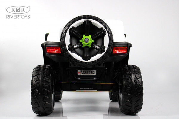 Изображение товара Детский автомобиль RiverToys М222БХ (белый)