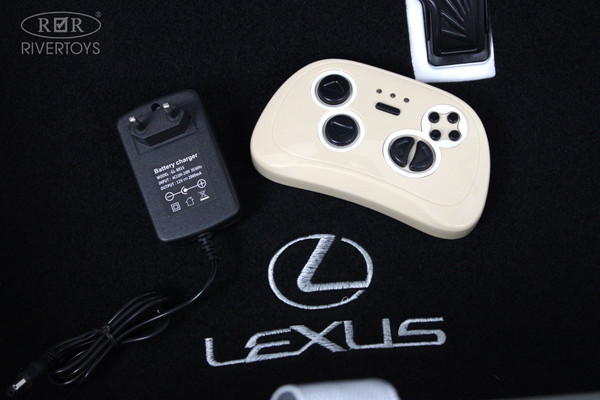 Изображение товара Детский автомобиль RiverToys Lexus 570 / E555EE (белый)