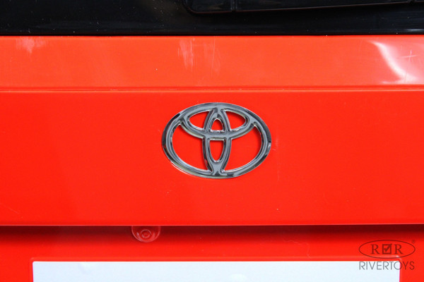 Изображение товара Детский автомобиль RiverToys Toyota Land Cruiser 300 / L999LL (красный)