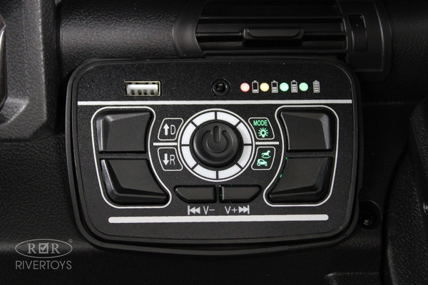 Изображение товара Детский автомобиль RiverToys Toyota Land Cruiser 300 / L999LL (серый)