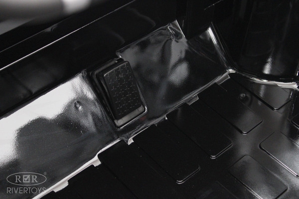 Изображение товара Детский автомобиль RiverToys Mercedes-AMG G63 / S307 (черный глянец)