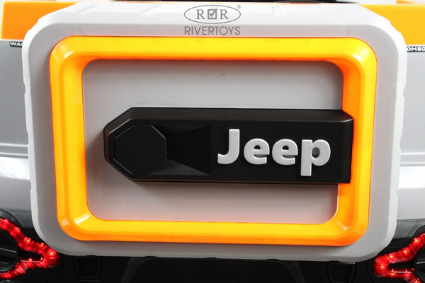 Изображение товара Детский автомобиль RiverToys E007EE (серый/оранжевый)