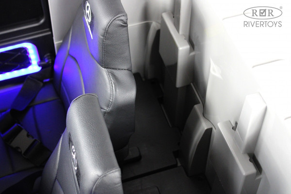 Изображение товара Детский автомобиль RiverToys Mercedes-AMG G63 24V / G111GG (черный)