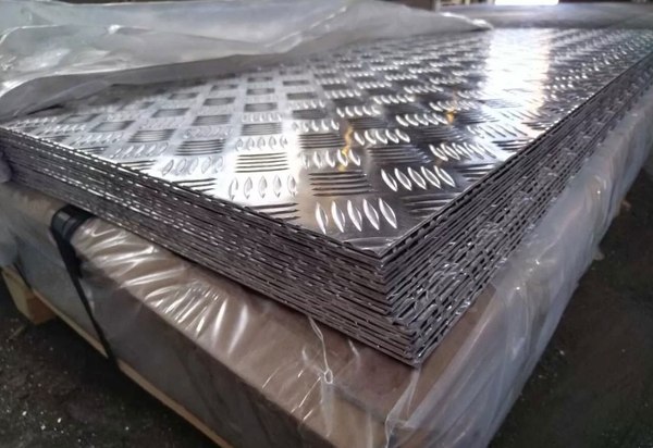 Изображение товара Лист рифленый Формула качества Квинтет Л-1.2x750x800/К (алюминиевый)