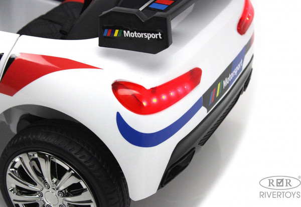 Изображение товара Детский автомобиль RiverToys F444FF (белый)